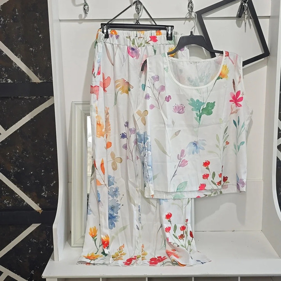 Vintage-BEAUTIFUL FLORAL  2 PIECE SET - Picture 10 of 10